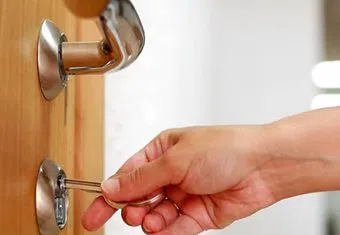 Lock Locksmith Tech Clarksburg, MD 301-944-6625 logo-image - 24-hour-emergency-locksmith