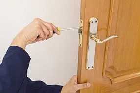 Lock Locksmith Tech Clarksburg, MD 301-944-6625 - lock-changing